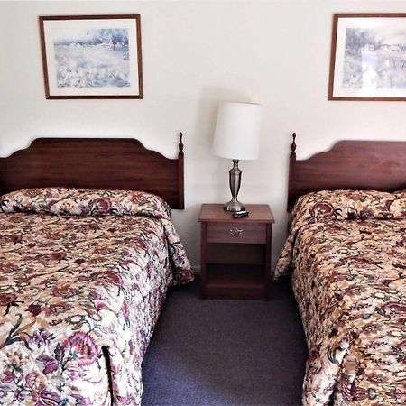 Dry Ridge Motor Inn Dış mekan fotoğraf