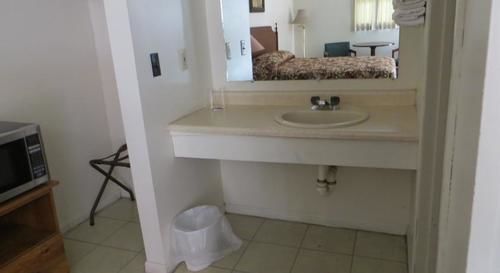 Dry Ridge Motor Inn Dış mekan fotoğraf