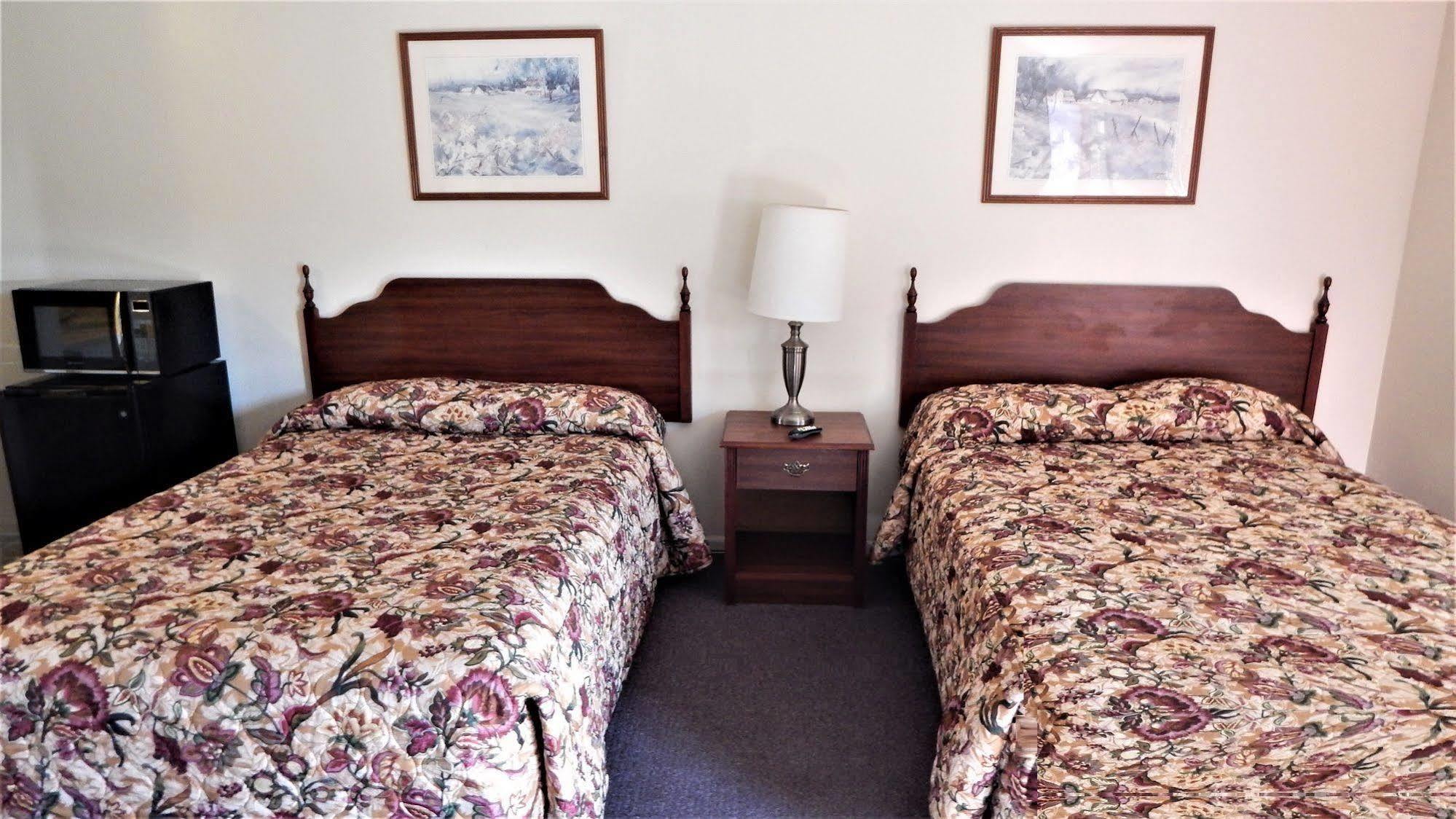 Dry Ridge Motor Inn Dış mekan fotoğraf